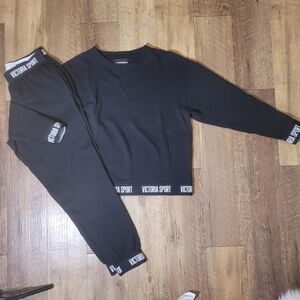 Victoria Sport Women's Black 2PC Set